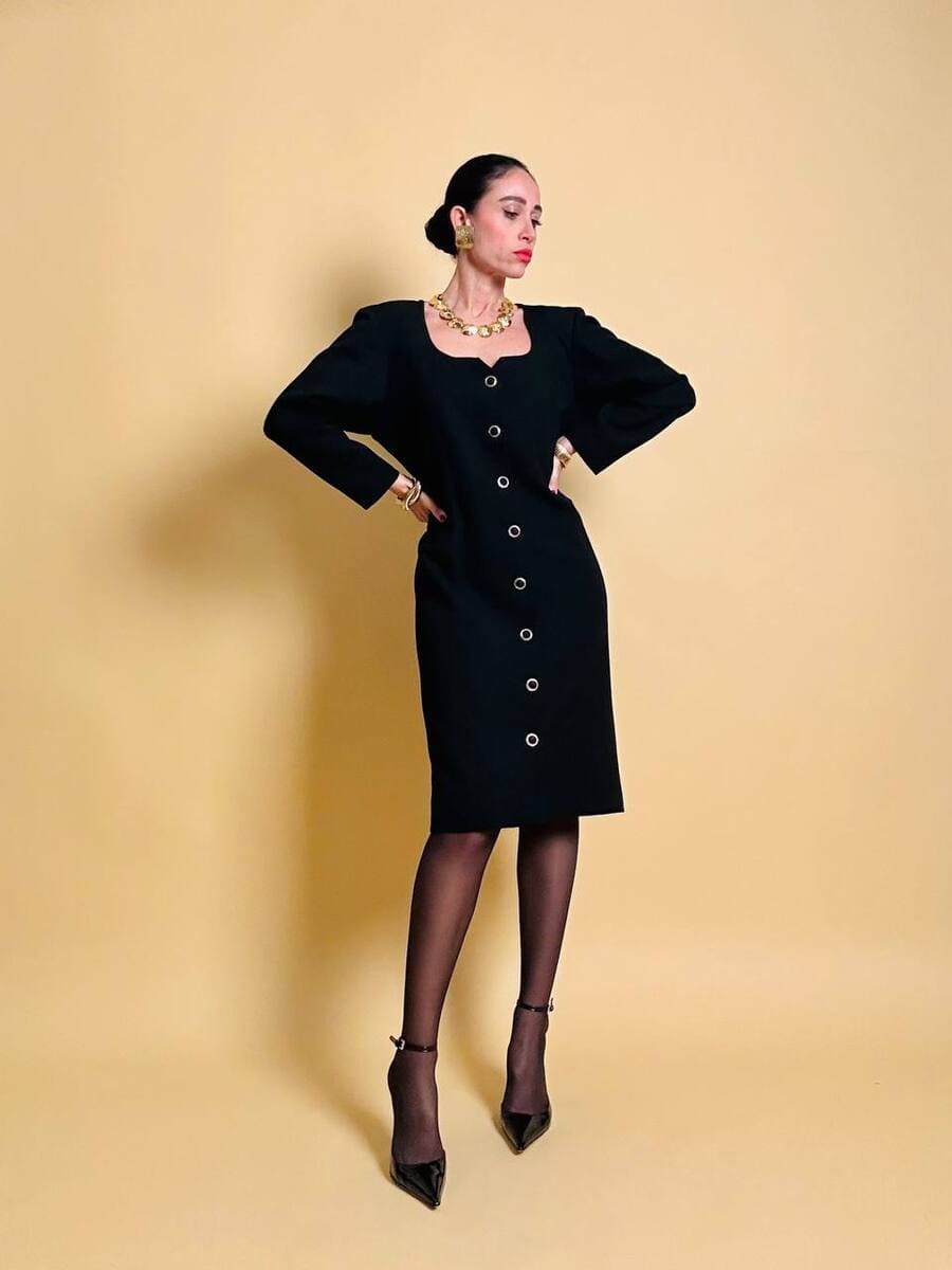 Tubino nero con bottoni gioiello “Yves Saint Laurent”